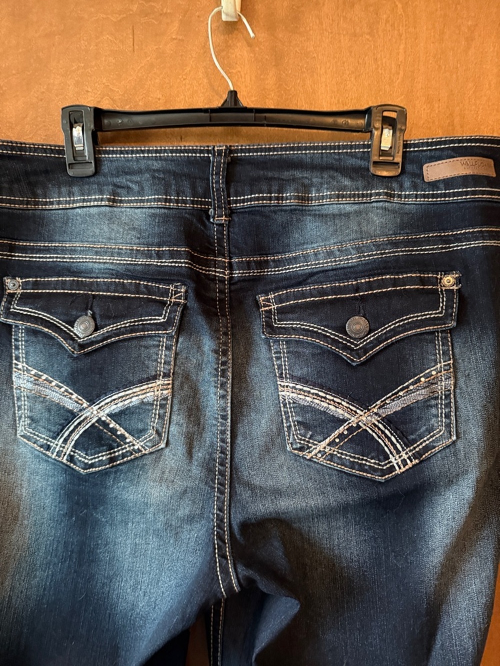 NWOT Wallflower Dark Wash Bootcut Jeans with Faded Front - Picture 5 of 10